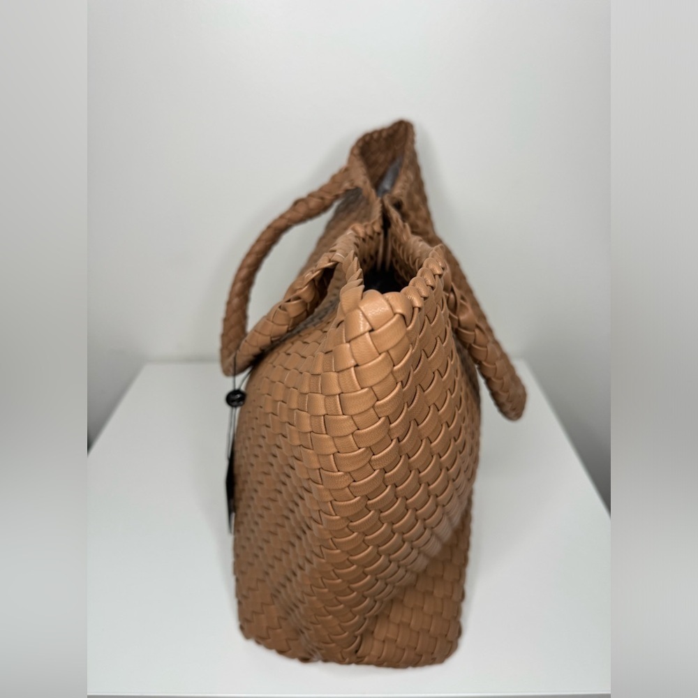 NWT Brown Woven Vegan Leather Basket Bag with Purse Insert - Picture 3 of 6